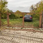 Villa Bydleni V Zahrade Bratronice