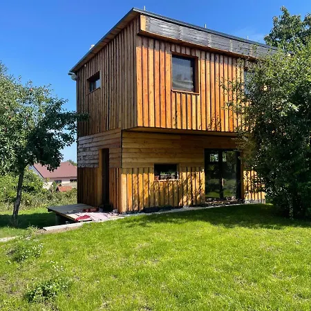 فيلة Bydleni V Zahrade