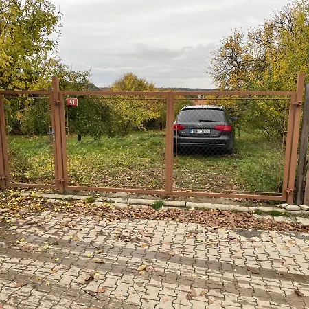 ヴィラ Bydleni V Zahrade Bratronice