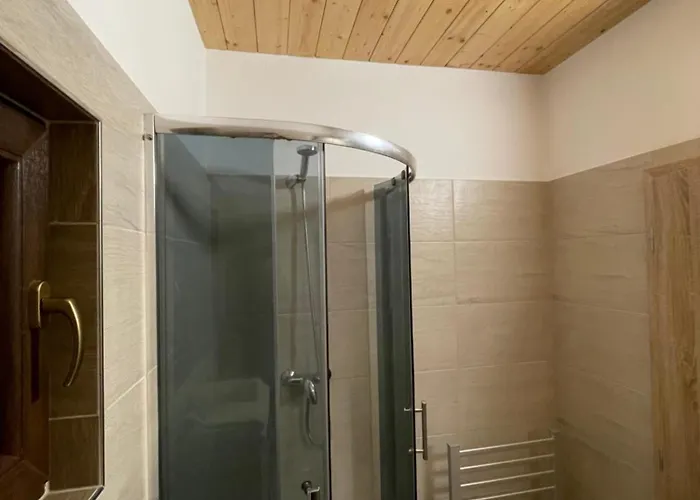 Bydleni V Zahrade Bratronice